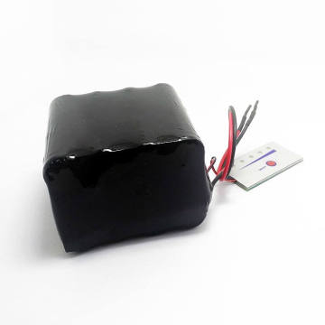 Rechargeable 2s4p 7.4V 18650 8800mAh/9600mAh/10400mAh/11200mAh Lithium Ion Battery Pack with BMS and Connector